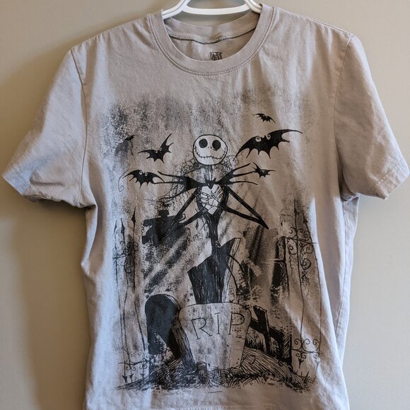 Nightmare Before Christmas TShirt - Picture 1 of 2